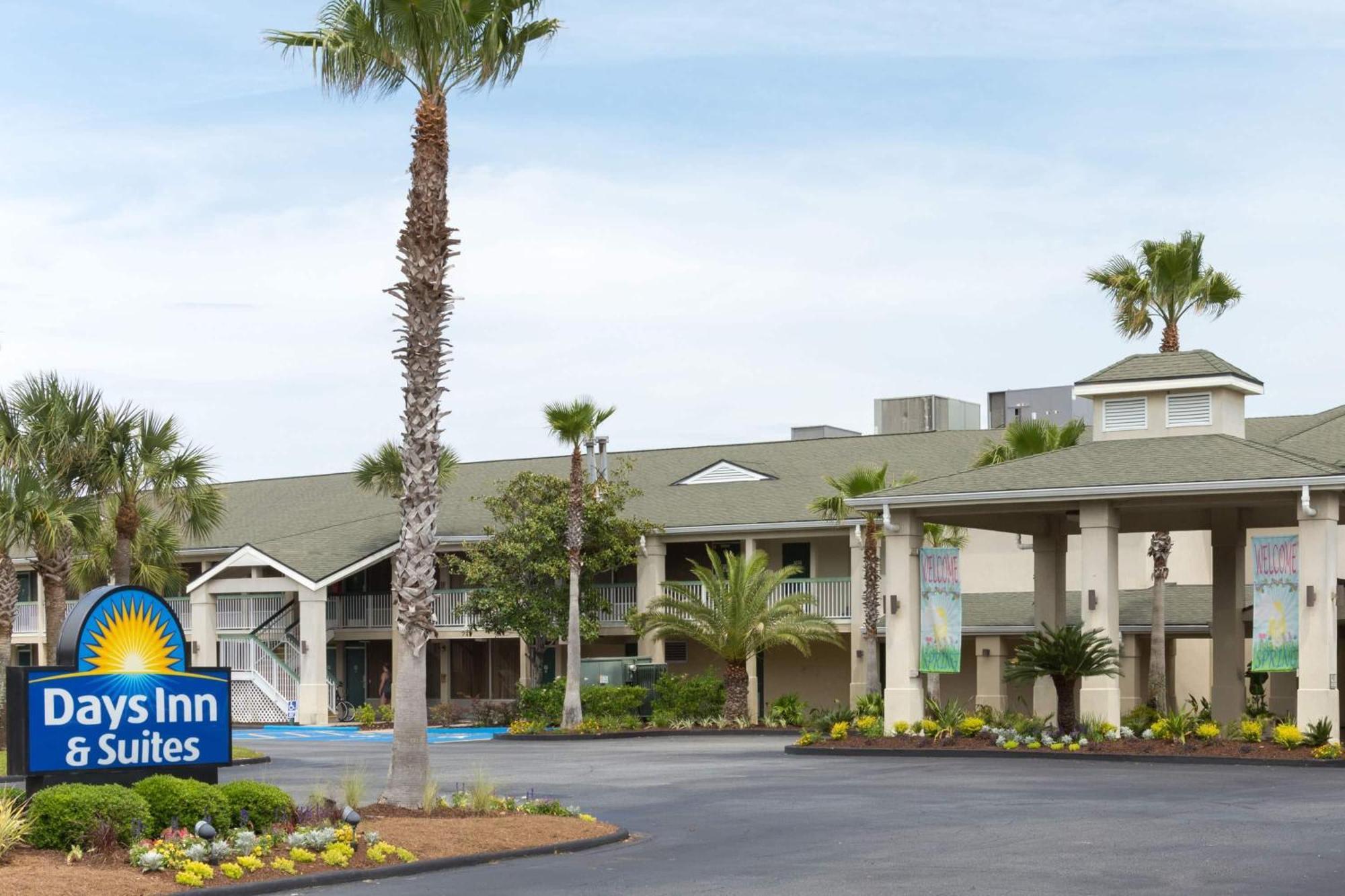 Days Inn & Suites By Wyndham Jekyll Island Exterior photo