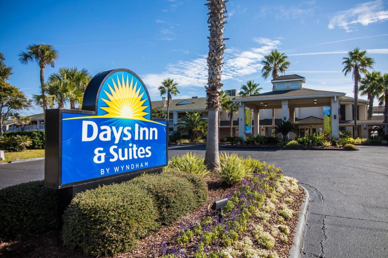 Days Inn & Suites By Wyndham Jekyll Island Exterior photo