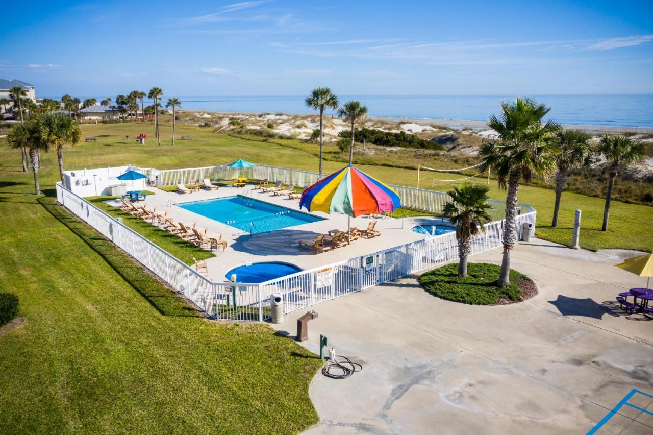 Days Inn & Suites By Wyndham Jekyll Island Exterior photo
