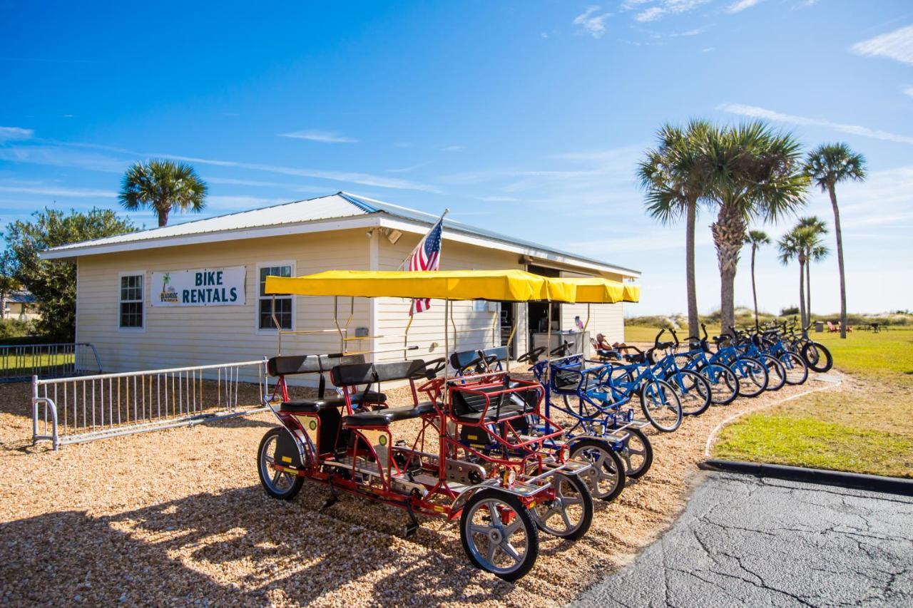 Days Inn & Suites By Wyndham Jekyll Island Exterior photo